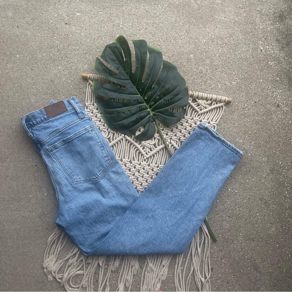 Madewell Distressed Straight Jeans Size 27